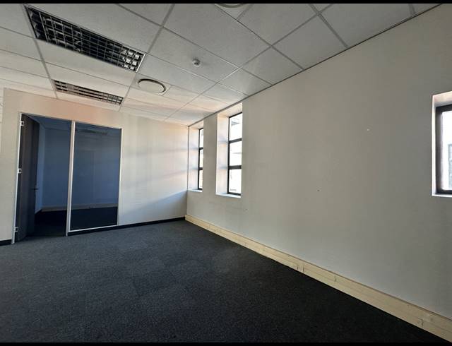155.30M² OFFICE TO LET IN ECO PARK ESTATE